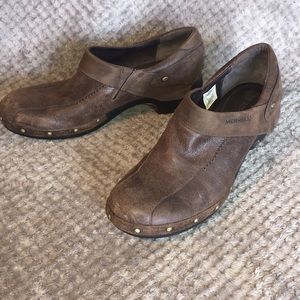 Merrell Suede Brown Clogs Brass Studs Sz 10